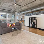 Union Station Loft Covered Parking Gym Patio